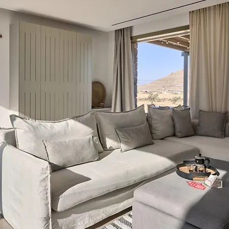 Brand New Luxury House Near Molos Beach! 别墅